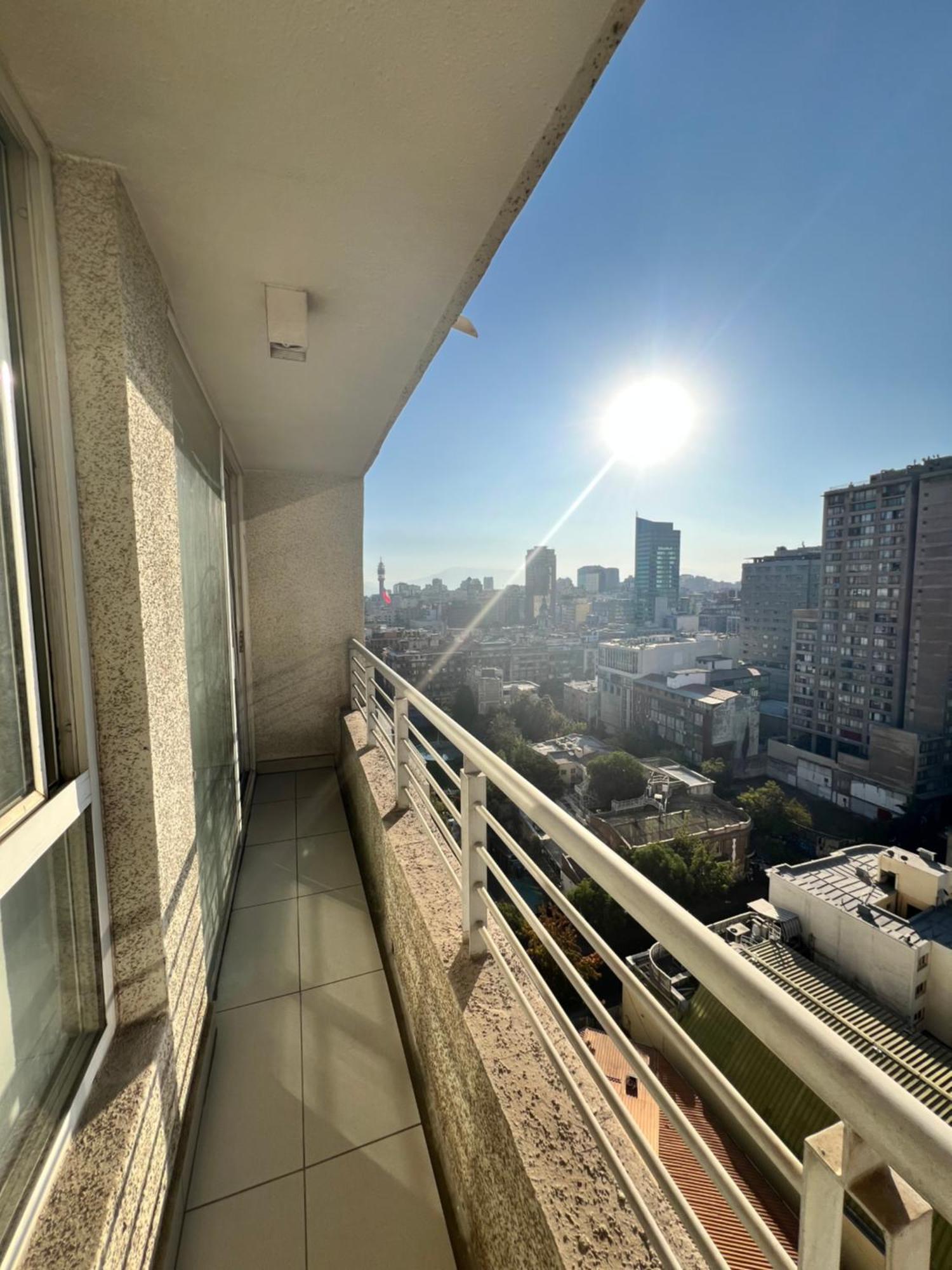 Acogedor En Centro De Santiago. Apartamento